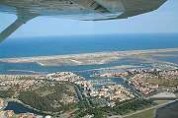 Flugplatz Lézignan mit Panoramaflüge Pyrenäen, Mittelmeer und Katharenburgen